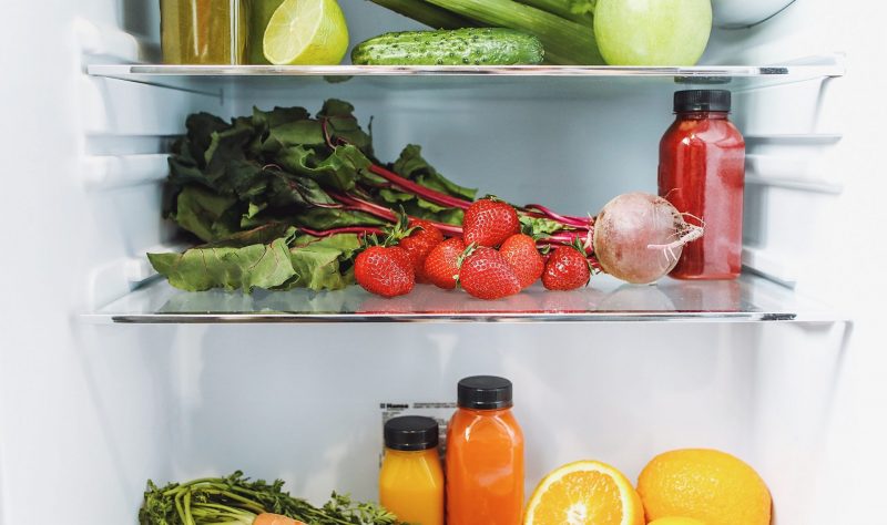 5 Easy Steps for Thoroughly Cleaning Your Refrigerator