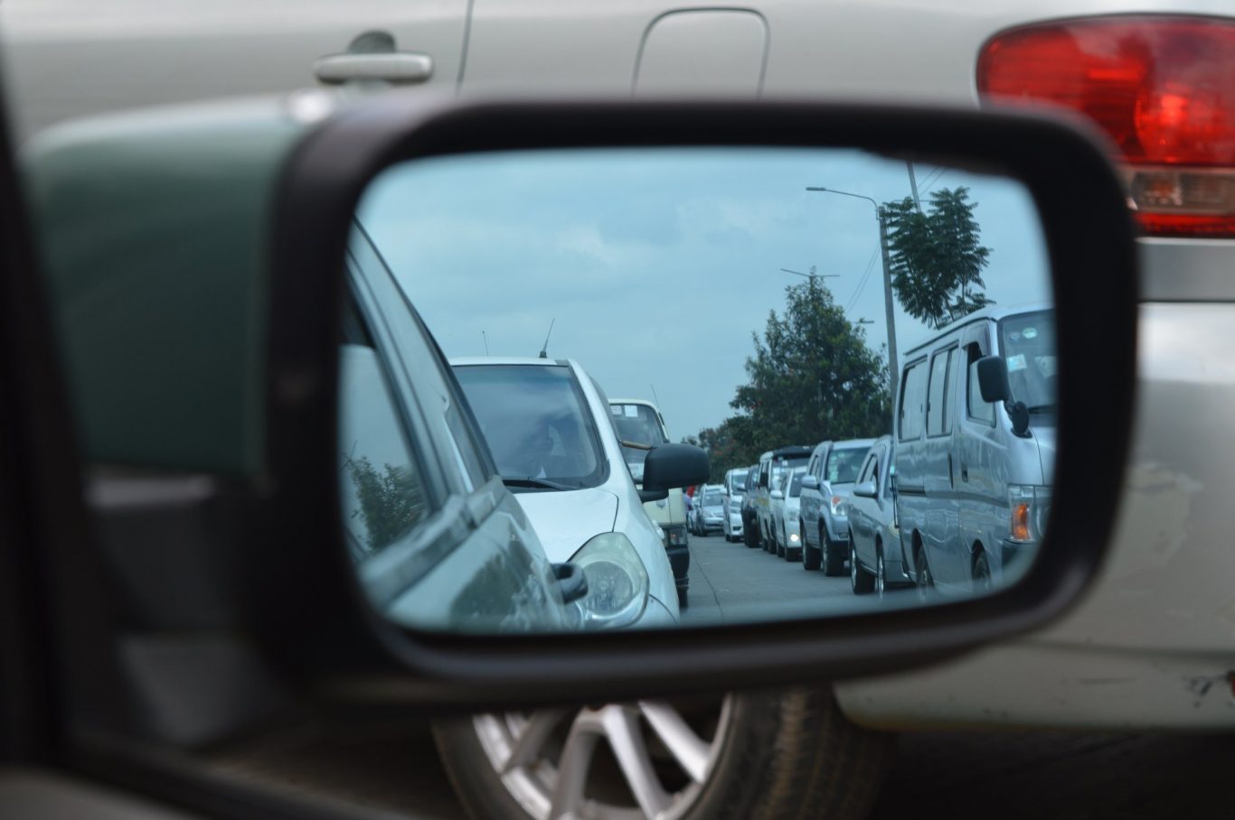 Elon Musk Advocates for Mirrorless Cars with Electronic Rearview Mirrors
