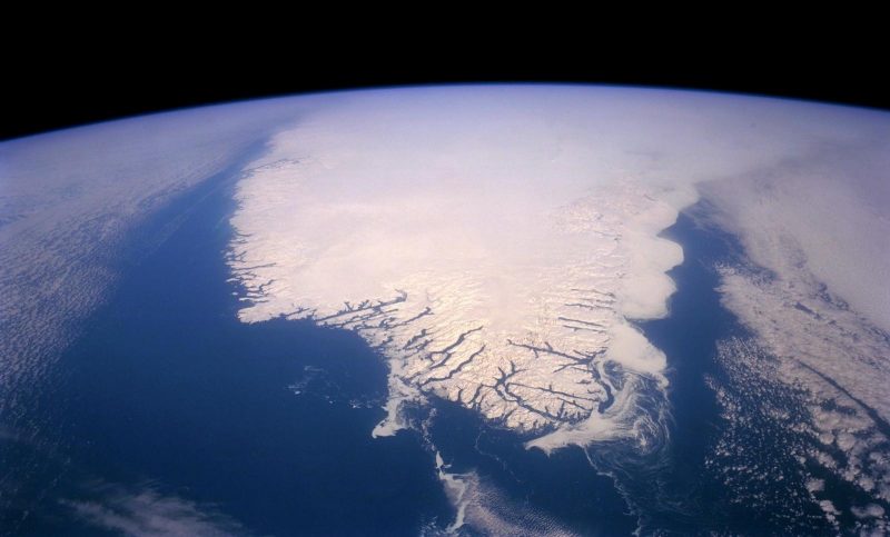Greenland Ice Sheet Loses Over 5000 Square Kilometers of Ice in 40 Years