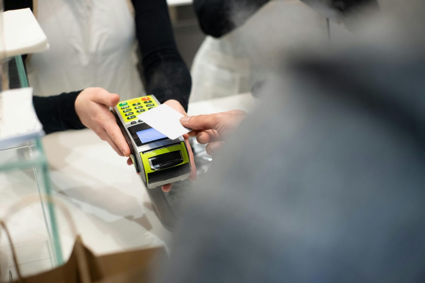 Shanghai Introduces City Pass for Convenient Payments and Transport for Foreign Tourists