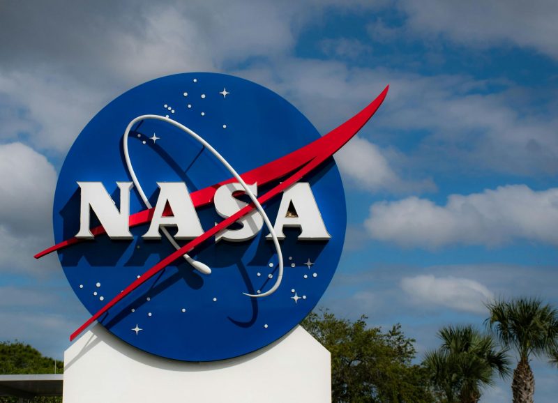 NASA Partners with U.S. Companies for Cost-Effective Mars Missions
