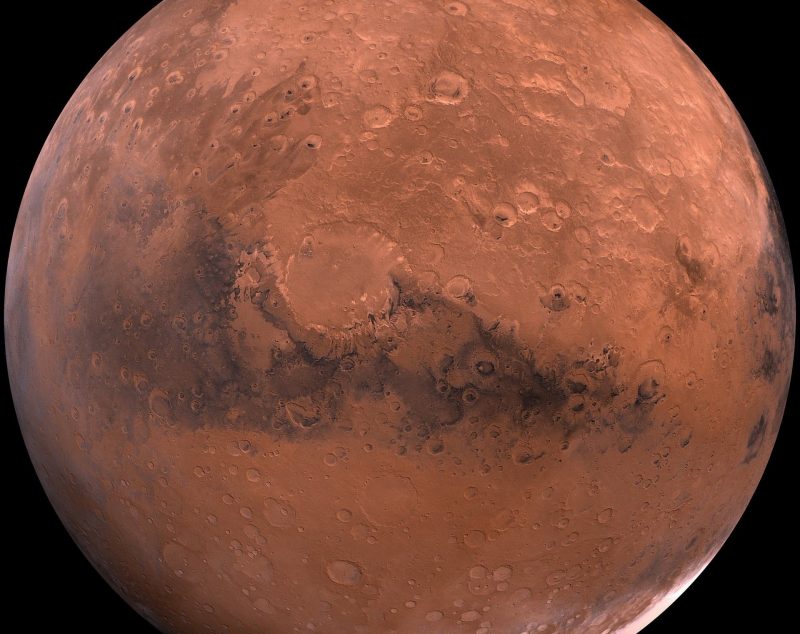 New Study Debunks Liquid Water Theory Behind Mars' Mysterious Streaks