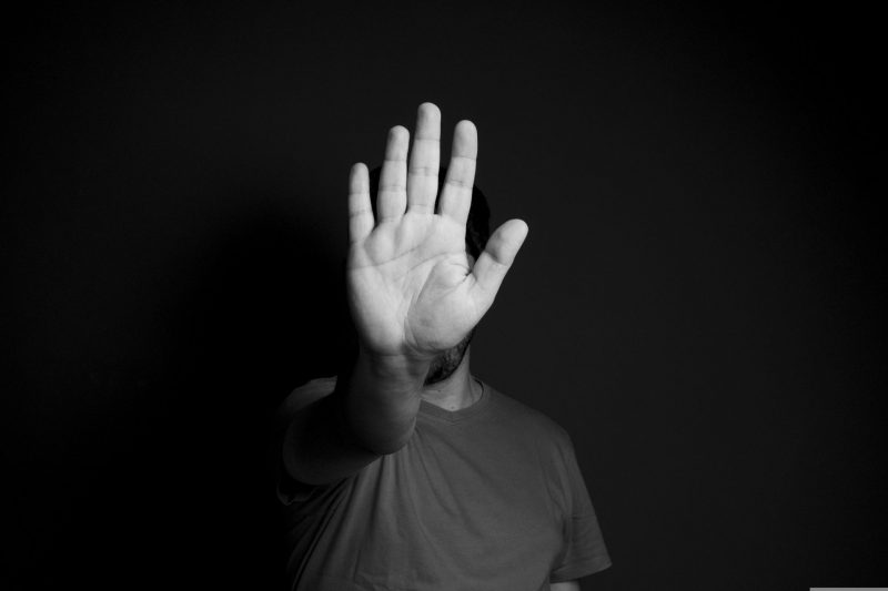 Study Suggests Less Attractive Individuals May Have Shorter Lifespans