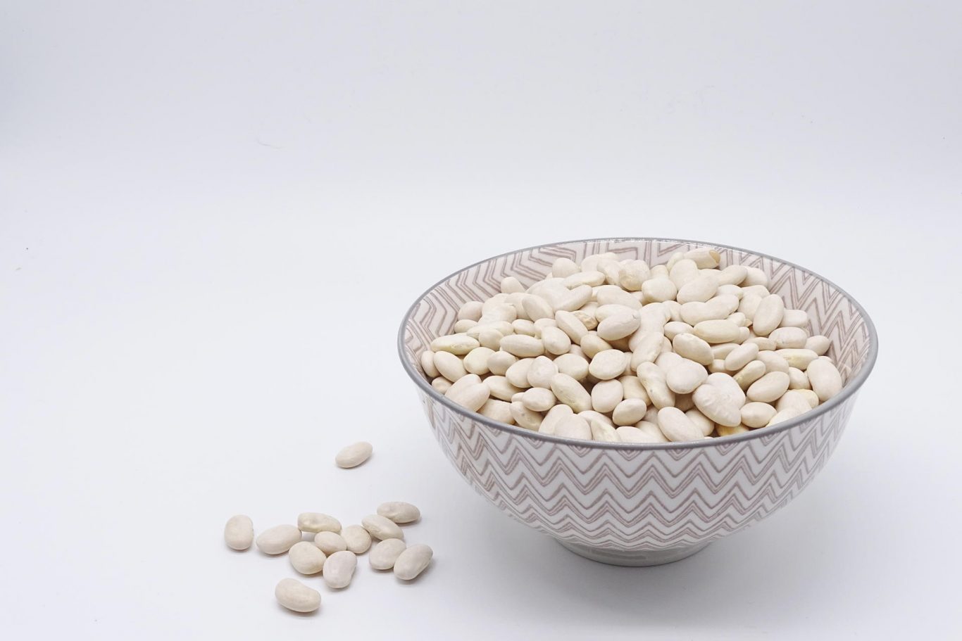 New Protein and Vitamin B9 Production Method Powered by Water and Air