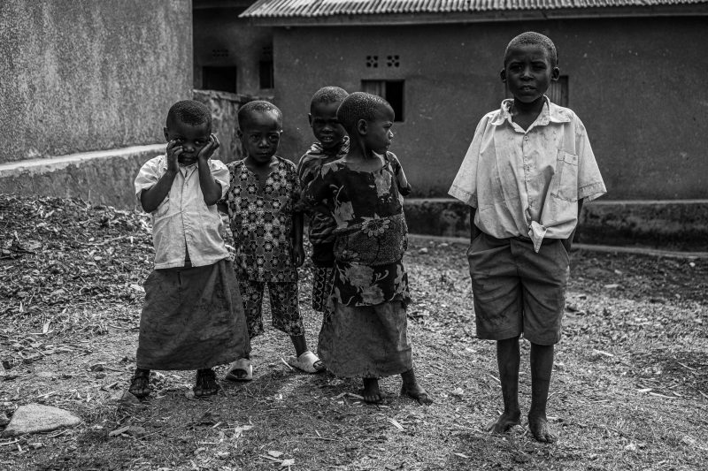 Harnessing AI to Combat Extreme Poverty: Opportunities and Challenges