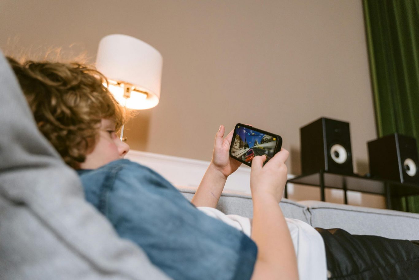 Study Links Screen Addiction to Teen Depression and Anxiety
