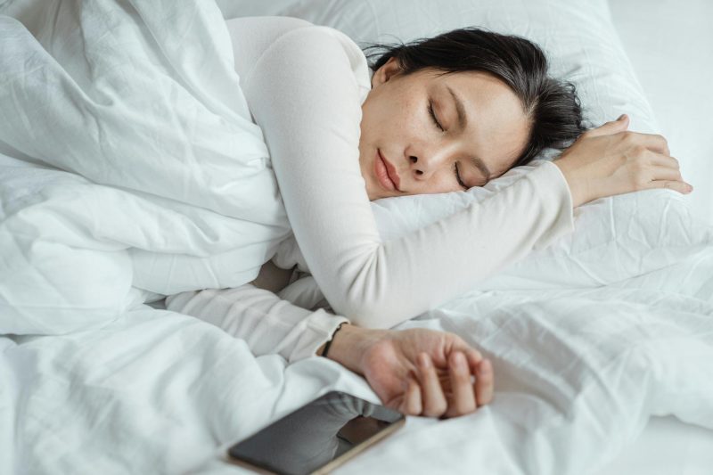 Brain's Wake-Up Sequence Uncovered: New Clues for Easing Sleep Inertia